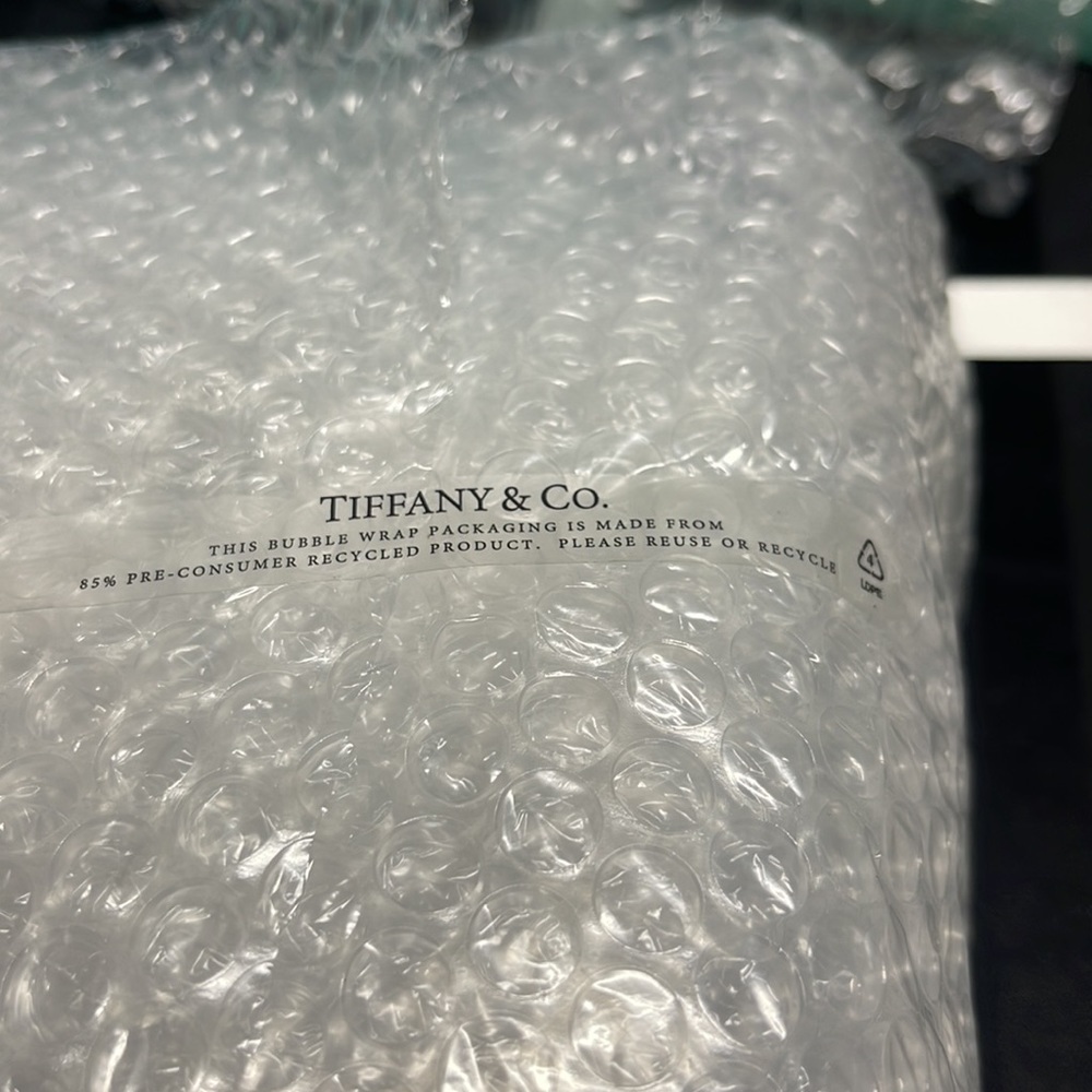 Tiffany & Co. Set of 2 Super Bowl XLVI Clear Crystal Beer Mugs, made in Slovenia - Picture 3 of 9